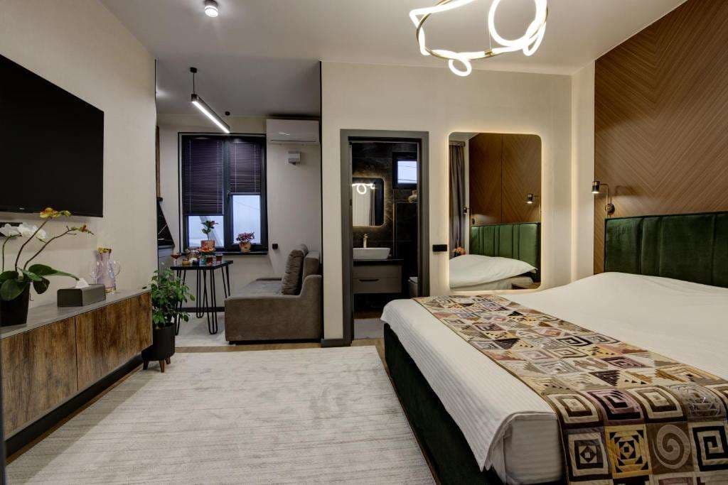 EV Hotel Baytik
