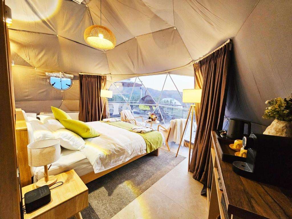 EcoHouse glamping эко-резорт